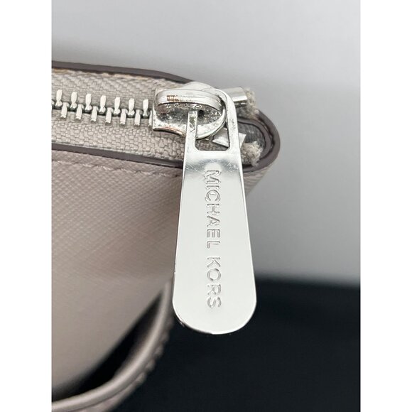 Michael Kors Tote Bag In Pearl Gray - Picture 4 of 9